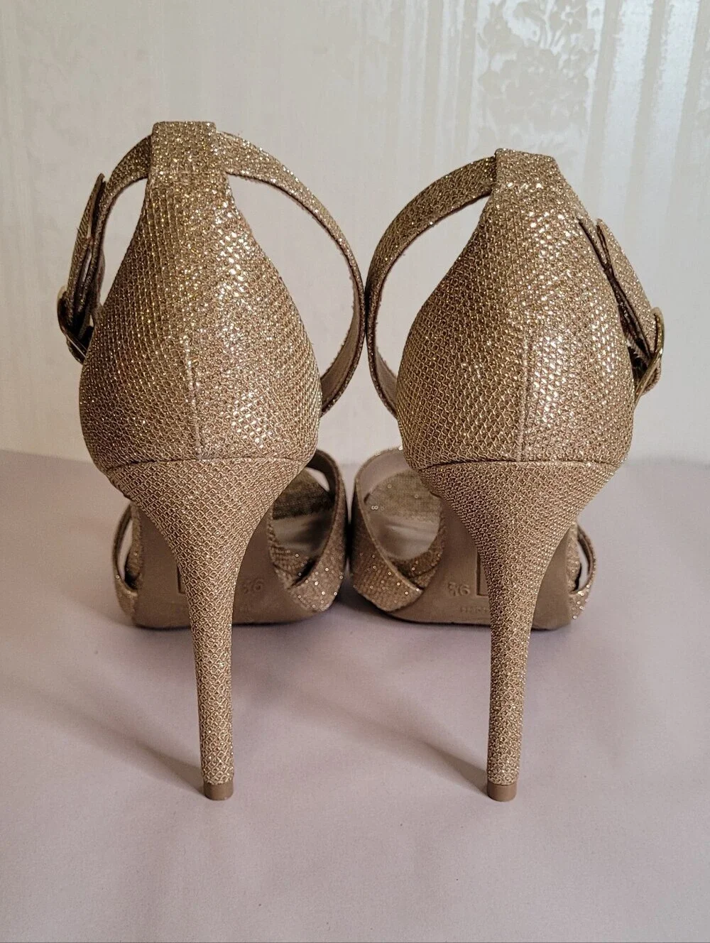 Fioni Gold Sparkle Stiletto Heels 9.5